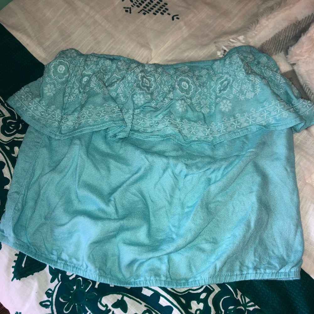 🔷Hollister Blue Floral Strapless Top🔷